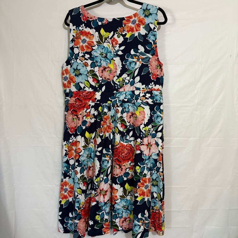Land’s End-Floral Sleeveless Dress - Navy and Multicolor SZ XL - Picture 3 of 5